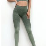 Ombre-Seamless-2-Piece-Set-Women-Suit-Gym-Workout-Clothes-Sport-Bra-Fitness-Crop-Top-And-Scrunch-Butt-Leggings-Yoga-Set