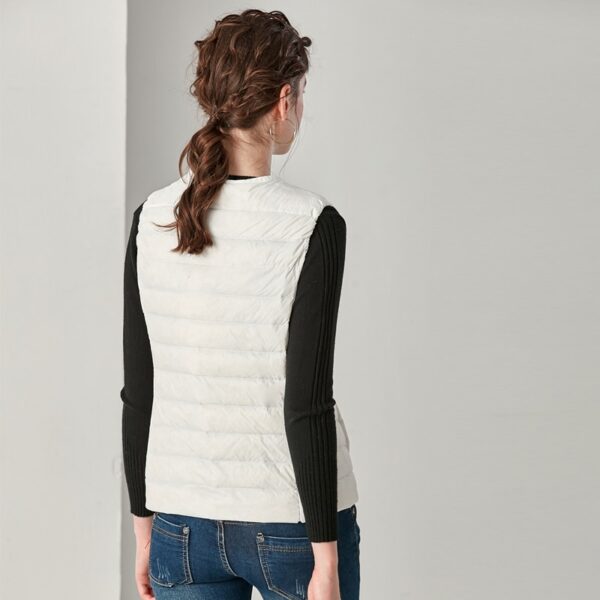 New Causal Women White Duck Down Vest Ultra Light Vest Jacket Winter Weightless Round Collar Sleeveless Coat